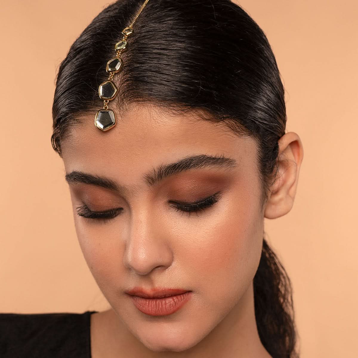 Glimmer Mirror Maang Tikka - Image 4